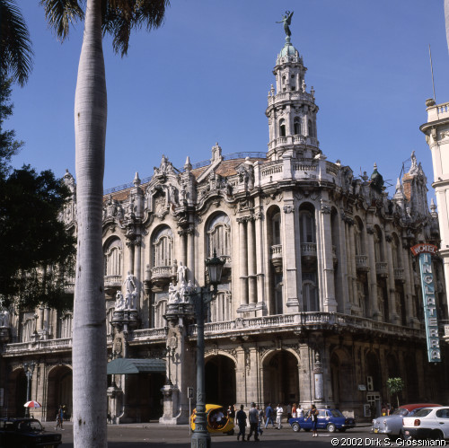 Gran Teatro de La Habana (Click for next image)