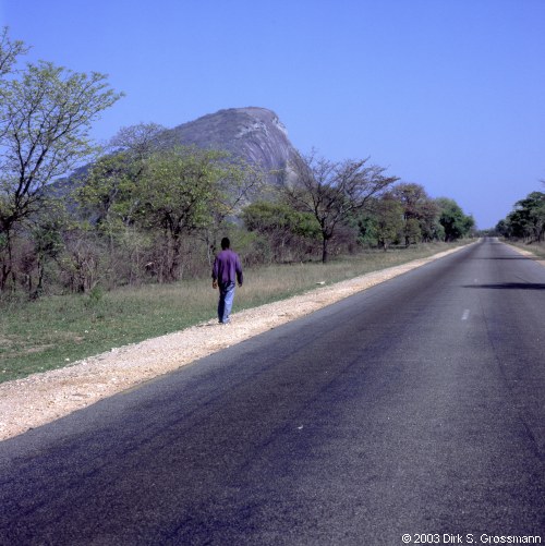 Road to Great Zimbabwe (Click for next image)