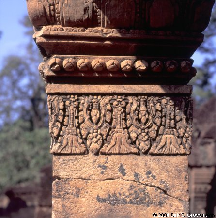 Banteay Srei 7 (Click for next image)