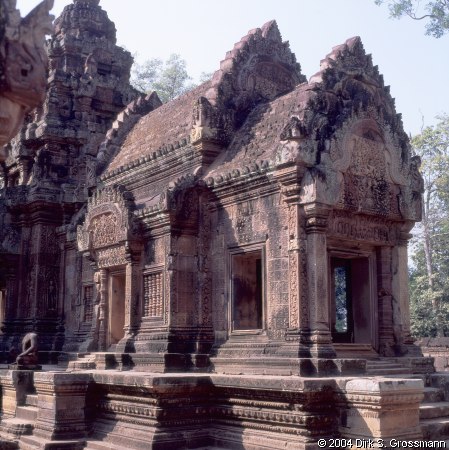 Banteay Srei 8 (Click for next image)