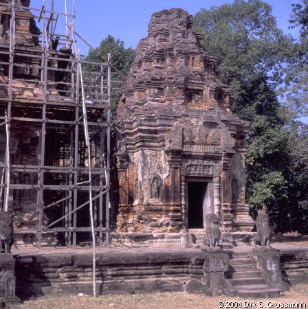 Right Tower of Preah Ko (Click for next image)