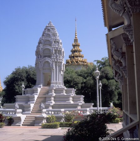 Phnom Mondap (Click for next image)