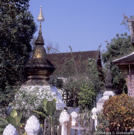 Wat Xieng Thong (Click for next image)
