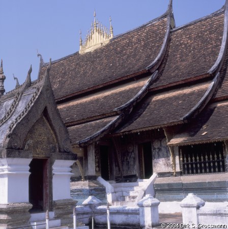 Wat Xieng Thong 4 (Click for next image)