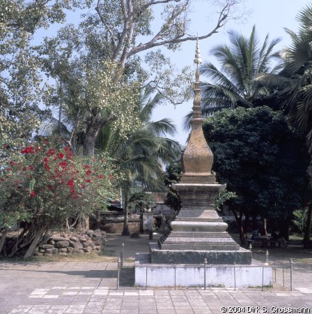 Wat Xieng Thong 7 (Click for next image)
