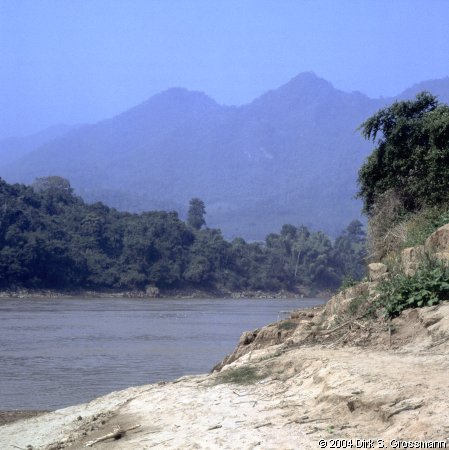 Mekong at Xang Hai (Click for next group)