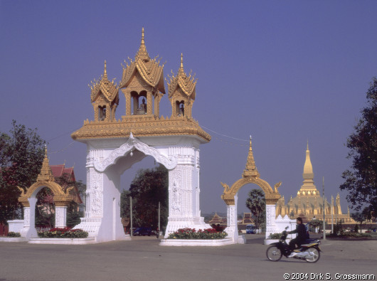 That Luang Stupa 1 (Click for next image)