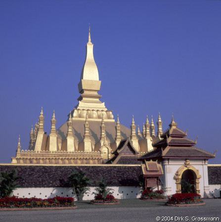 That Luang Stupa 3 (Click for next image)