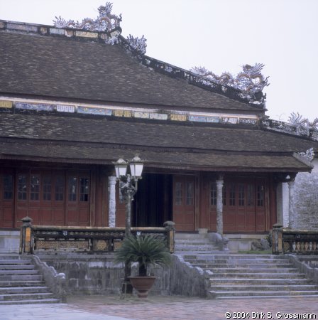 Halls of the Mandarins (Click for next image)