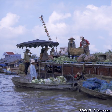 Floating Market 2 (Click for next image)