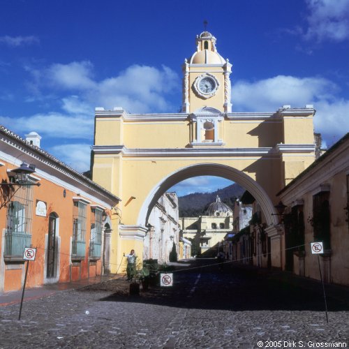 Arco de Santa Catalina 2 (Click for next image)