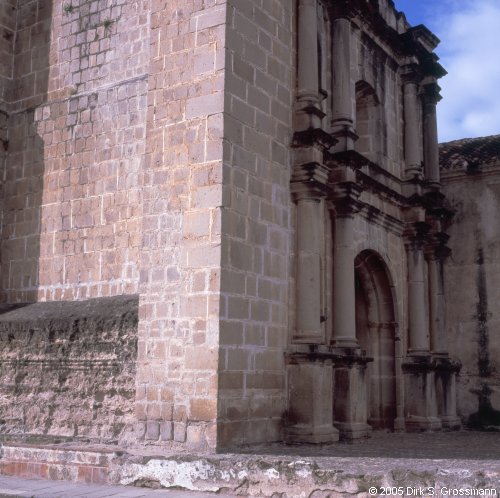 Las Capuchinas Church (Click for next image)