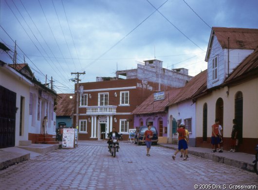 Calle Centroamérica (Click for next image)