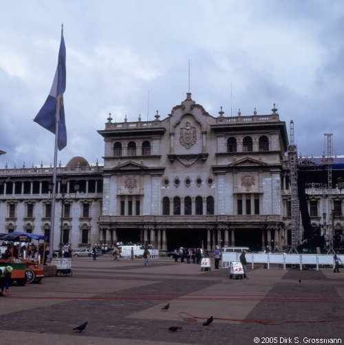 Palacio Nacional de la Cultura (Click for next image)