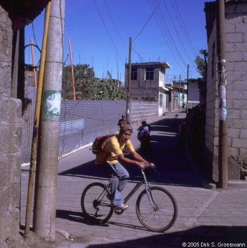 Santiago Atitlán 4 (Click for next image)