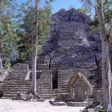 Templo de las Iglesias (Click for next image)