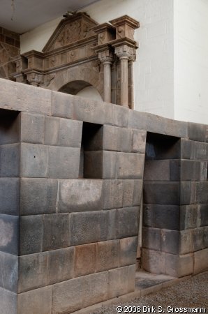 Templo de Coricancha (Click for next image)