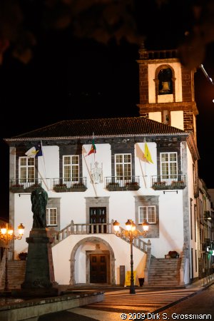 Câmara Municipal (Click for next image)