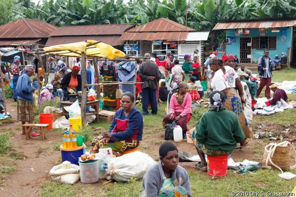 Marangu Market (Click for next image)