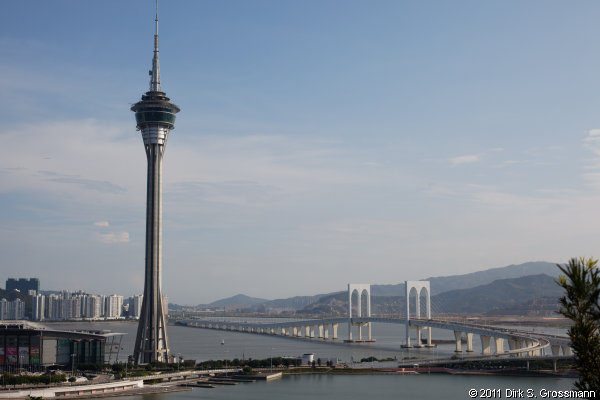 Torre de Macau (Click for next image)