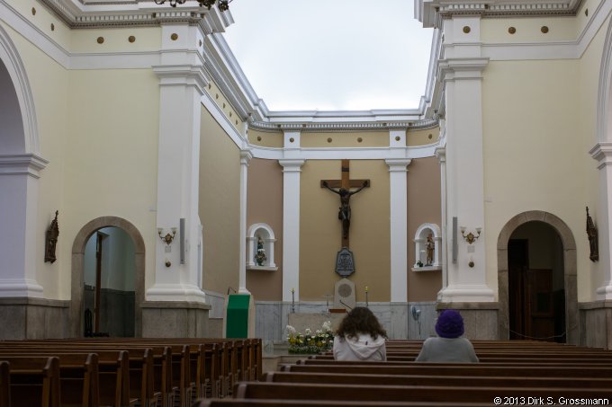 Interior of Catedral de São-João Batista (Click for next image)