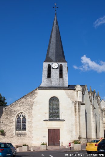 Church of Doué-la-Fontaine (Click for next image)