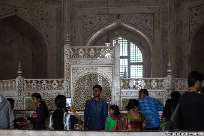 The Interior of the Taj Mahal (Click for next image)