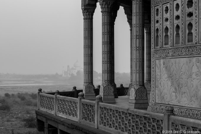 Agra Fort (Click for next image)