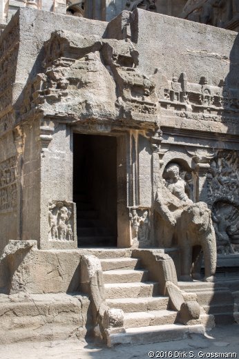 Kailasa Temple (Click for next image)