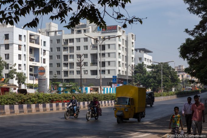Sinhagad Road (Click for next image)