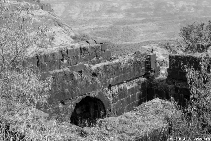 Entrance to the Manranjan Fort (Click for next image)