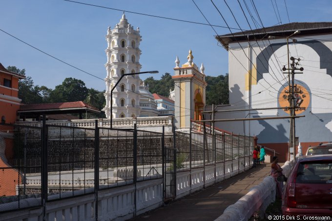 Entrance to the Shri Manguesh Temple (Click for next image)