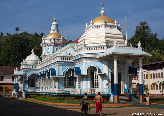 Shri Manguesh Temple (Click for next image)