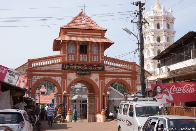 Entrance to the Shri Mahalasa Devasthan Temple (Click for next image)