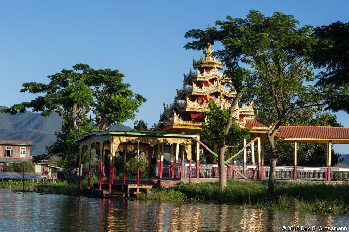 Pagoda on the Inle Lake (Click for next image)