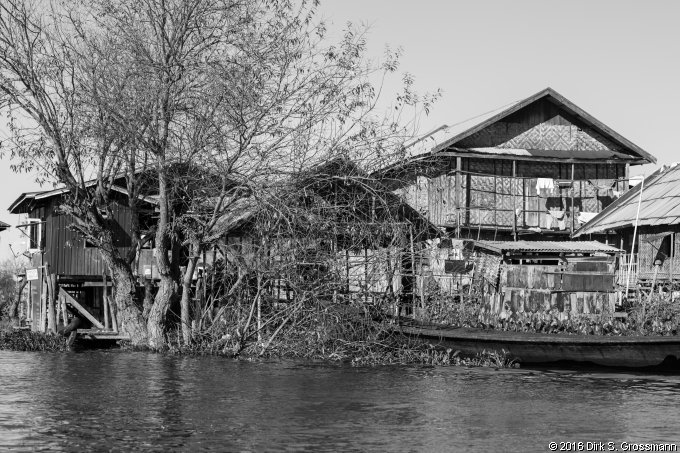 Village on the Inle Lake (Click for next image)