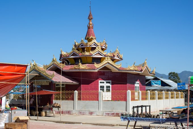 Phaung Daw Oo Pagoda (Click for next group)