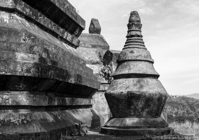 Siga Taung Kyaung Taik Monastery (Click for next image)