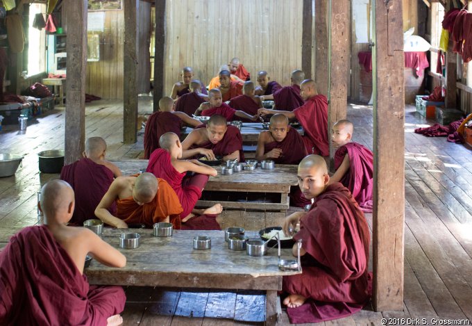 Monks at Sanda Muni Phara Gri Kyaung Taik Monastery (Click for next image)