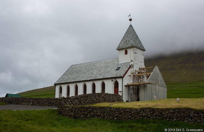 Viðareiðis Kirkja (Click for next image)