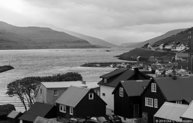 Haldarsvík (Click for next image)