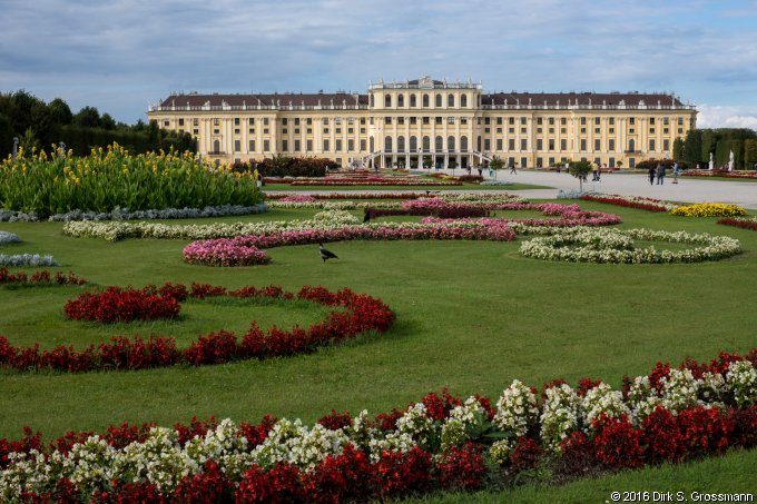 Schloss Schönbrunn (Click for next image)